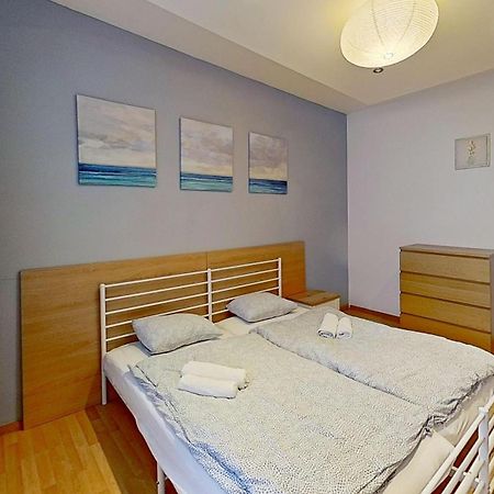 2Br Apt With Free Garage Parking, Close To The Historic Centre Bratislava Exterior foto