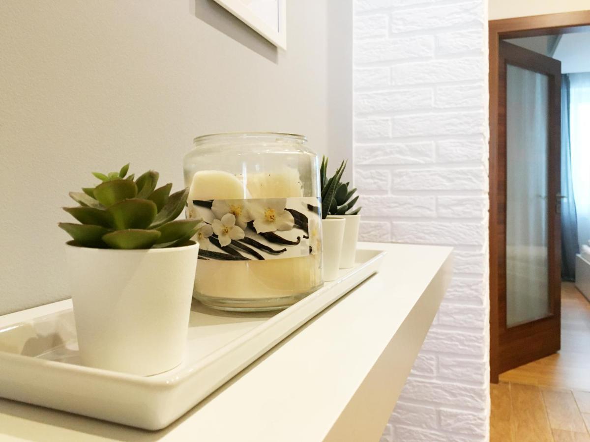 2Br Apt With Free Garage Parking, Close To The Historic Centre Bratislava Exterior foto