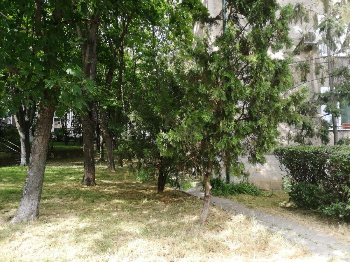 2Br Apt With Free Garage Parking, Close To The Historic Centre Bratislava Exterior foto
